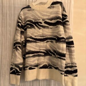 💜 3 for $15 A New Day Zebra Knit Sweater
